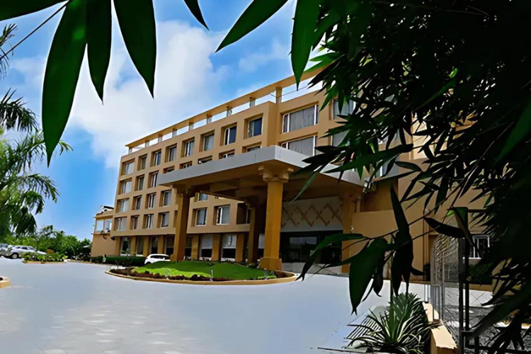 Safal Retreat Bhopal 4 Safal Retreat, Premium Club Room with luxury finishes